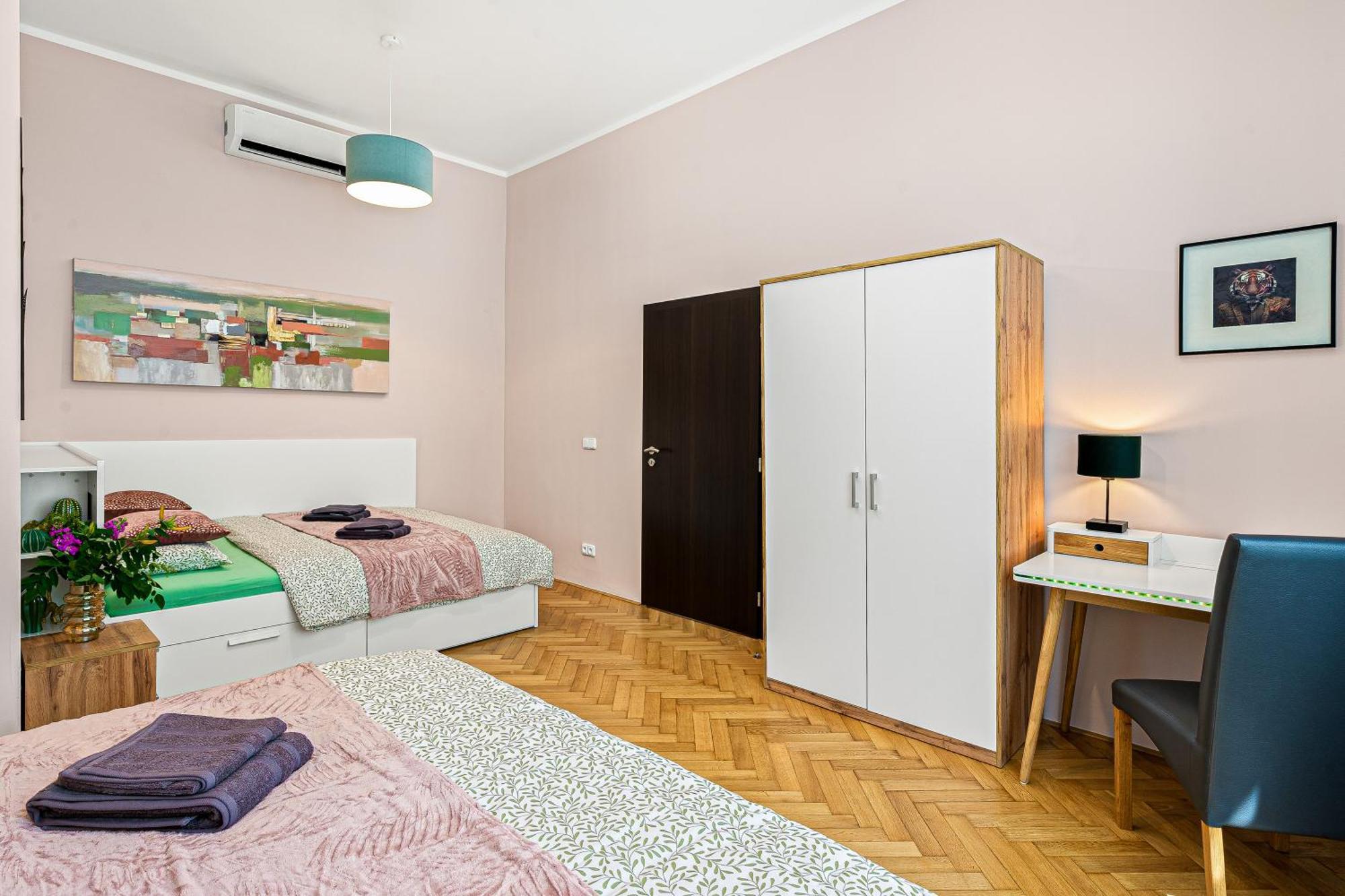 Oasis Apartments At Charles Square Prague Ngoại thất bức ảnh