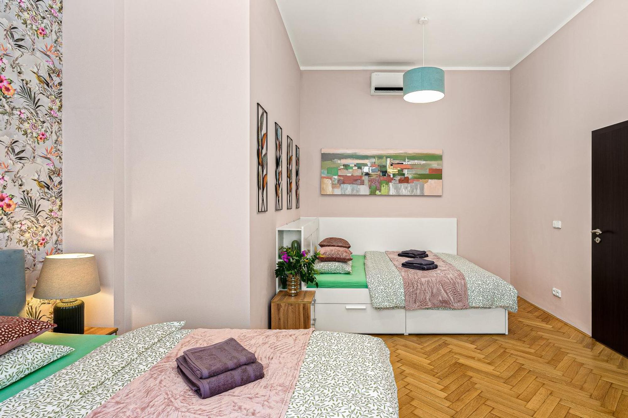 Oasis Apartments At Charles Square Prague Ngoại thất bức ảnh